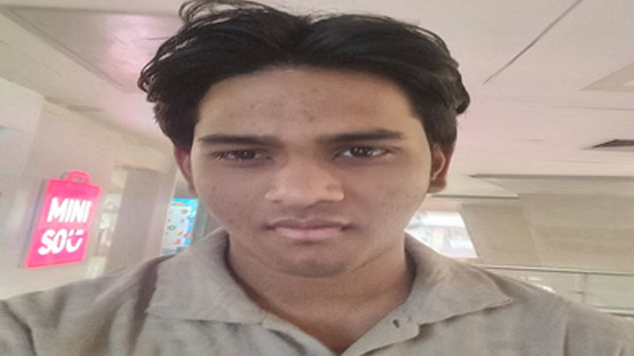 CG News: जेईई परीक्षा के बाद लापता हुआ 17 वर्षीय छात्र, व्हाट्सएप मैसेज से बढ़ी चिंता