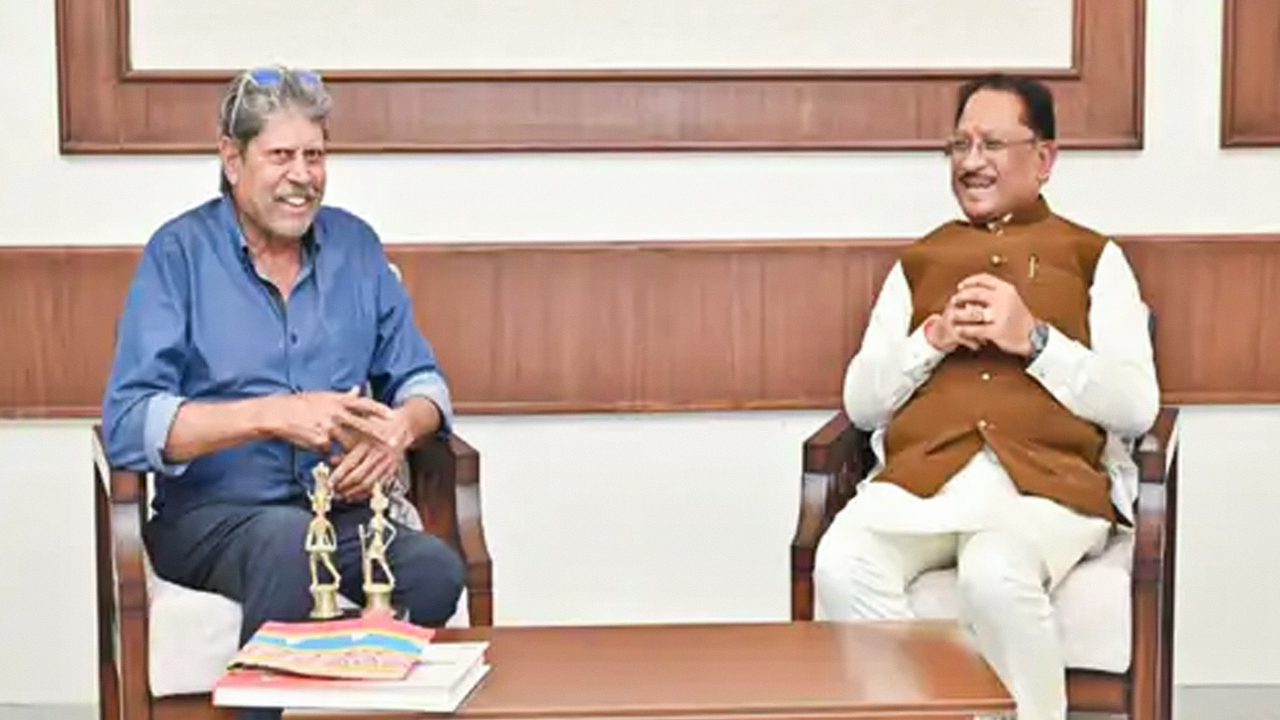 CG News: मुख्यमंत्री साय और कपिल देव ने खेलों को बढ़ावा देने पर की विस्तृत चर्चा