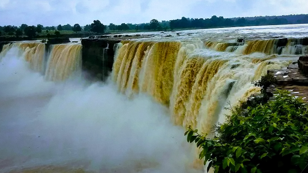 बस्तर में कल से चित्रकोट महोत्सव-2026: संस्कृति, लोककला और खेलों का संगम