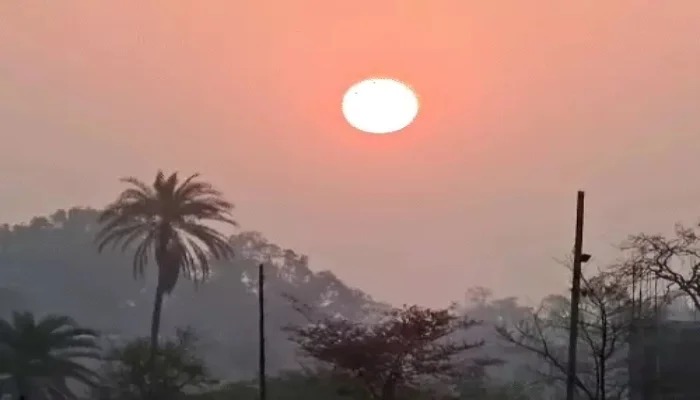 CG News: छत्तीसगढ़ का मौसम ड्राई: दिन में गर्मी, सुबह-शाम हल्की ठंड का असर