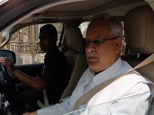 CG News: शंकराचार्य अविमुक्तेश्वरानंद पर FIR के बाद सियासी संग्राम, भूपेश बघेल ने सीएम योगी को घेरा