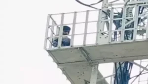 CG News: शादी की जिद में युवक 40 फीट टावर पर चढ़ा, 4 घंटे तक चला ड्रामा