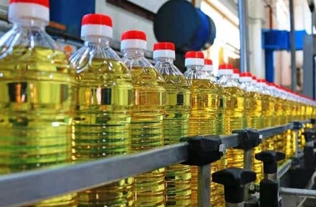 CG News: खाड़ी संकट का असर: खाद्य तेल और डिस्पोजल सामान महंगे, बाजार में बढ़ी चिंता