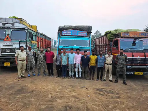 CG News: रायगढ़ पुलिस का बड़ा ऑपरेशन, 134 टन अवैध कबाड़ और मैग्नीज मेटल जब्त