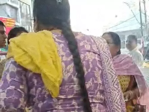 CG News: दुर्ग में हेड कॉन्स्टेबल पर मारपीट का आरोप, VIDEO वायरल