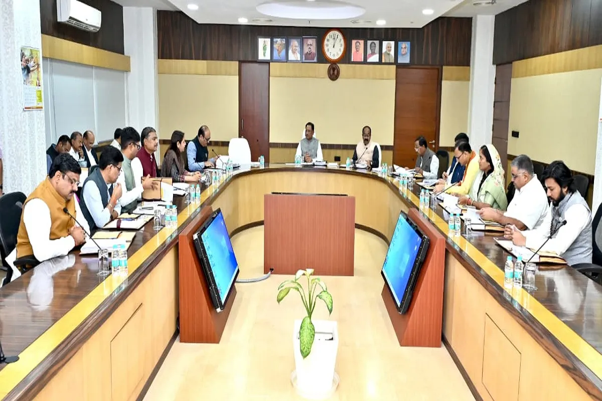 CG News: CM विष्णु देव साय की कैबिनेट में लिए गए अहम निर्णय, जनकल्याण और विकास पर फोकस