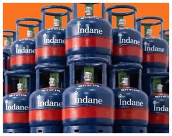 CG News: बस्तर में प्रवासी मजदूरों के लिए बड़ी राहत, आसान प्रक्रिया से मिलेगा 5 किलो LPG सिलेंडर