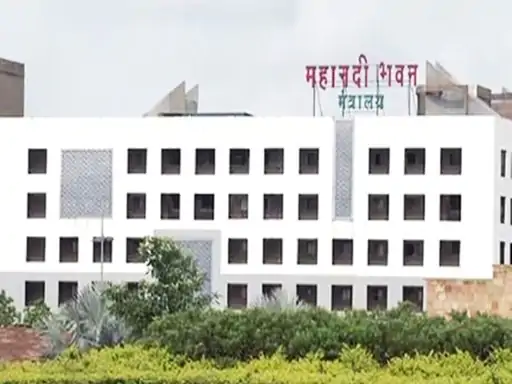 CG News: छत्तीसगढ़ में बड़ा प्रशासनिक फेरबदल, 43 IAS अधिकारियों के तबादले