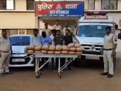 CG News: महासमुंद पुलिस की बड़ी कार्रवाई, एम्बुलेंस और पिकअप से करोड़ों का गांजा जब्त, 7 तस्कर गिरफ्तार