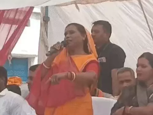 CG News: बलरामपुर में अधिकारियों पर भड़कीं बीजेपी विधायक शकुंतला पोर्ते, बोलीं- जनता का श्राप बड़े-बड़ों का गुरूर तोड़ देता है