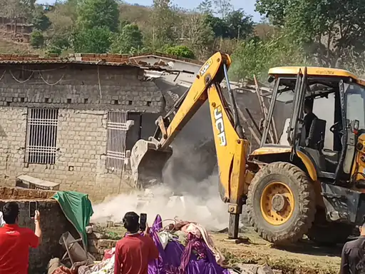 CG News: महामाया पहाड़ रिजर्व फॉरेस्ट में अवैध कब्जों पर बड़ी कार्रवाई, वन विभाग ने शुरू किया अतिक्रमण हटाने का अभियान