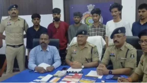 CG News: व्हाट्सएप DP बदलकर कंपनी से उड़ाए 20 लाख, दुर्ग पुलिस ने राजस्थान के 6 साइबर ठग दबोचे