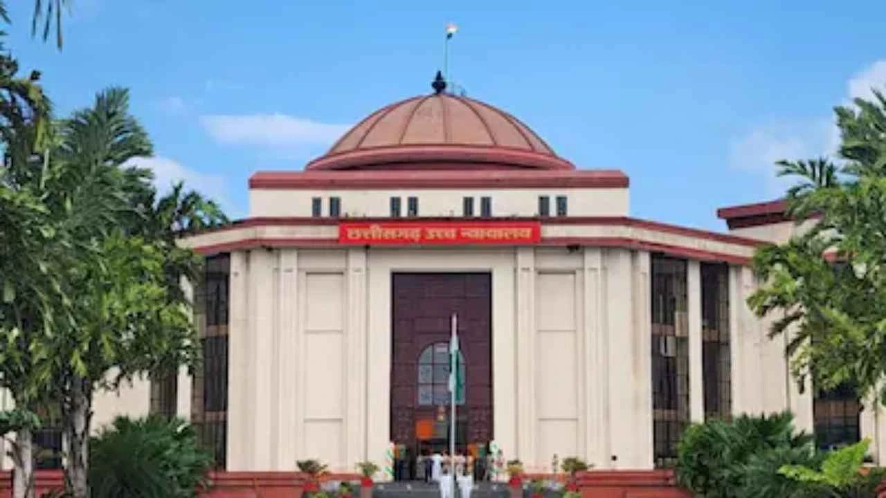 CG News: छत्तीसगढ़ हाईकोर्ट का बड़ा फैसला: दुष्कर्म पीड़िता को गर्भपात की अनुमति, DNA सैंपल सुरक्षित रखने के निर्देश