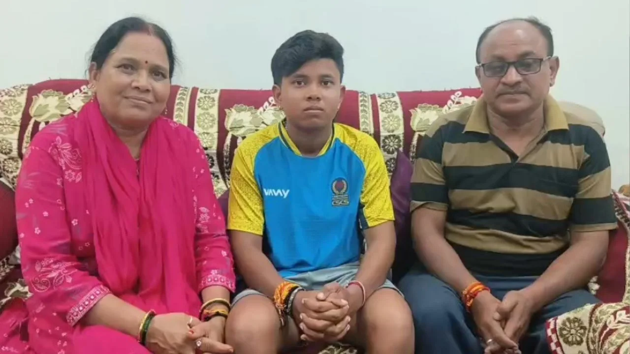 CG News: राजनांदगांव की महक नरवासे का भारतीय U-19 महिला टीम में चयन, श्रीलंका दौरे के लिए बनीं उपकप्तान