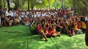 CG News: दंतेवाड़ा के फूलपाड़ गांव में भाजपा को झटका, 450 से अधिक ग्रामीणों ने थामा कांग्रेस का हाथ