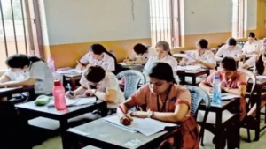 CG News: NEET UG 2026: छत्तीसगढ़ में परीक्षा को लेकर हाई अलर्ट, 19 शहरों में 127 सेंटरों पर कड़ी सुरक्षा व्यवस्था