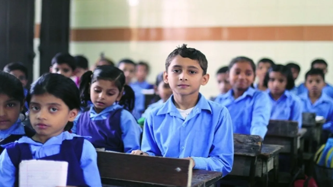 CG News: छत्तीसगढ़ के स्कूलों में 'No Bag Day' की मांग, CM साय को लिखा गया पत्र