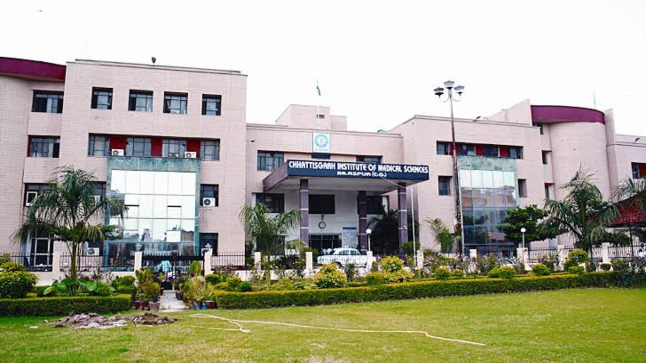 CG News: बिलासपुर सिम्स की अव्यवस्थाओं पर हाईकोर्ट सख्त, AI से तैयार शपथ पत्र जैसी रिपोर्ट पर जताई नाराजगी
