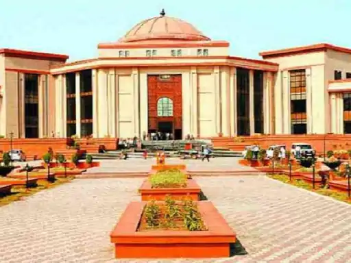 CG News: भिलाई निगम कमिश्नर को हटाने की मांग खारिज, हाईकोर्ट ने प्रक्रिया को बताया अवैध