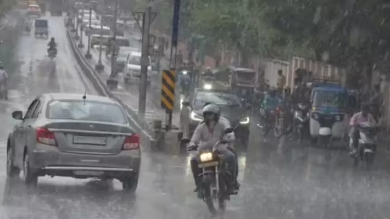 CG News: छत्तीसगढ़ में मानसून सक्रिय, कई जिलों में भारी बारिश और बिजली गिरने का अलर्ट