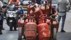 CG News: LPG उपभोक्ताओं को बड़ी राहत, अब 23 अगस्त तक करा सकेंगे ई-केवाईसी