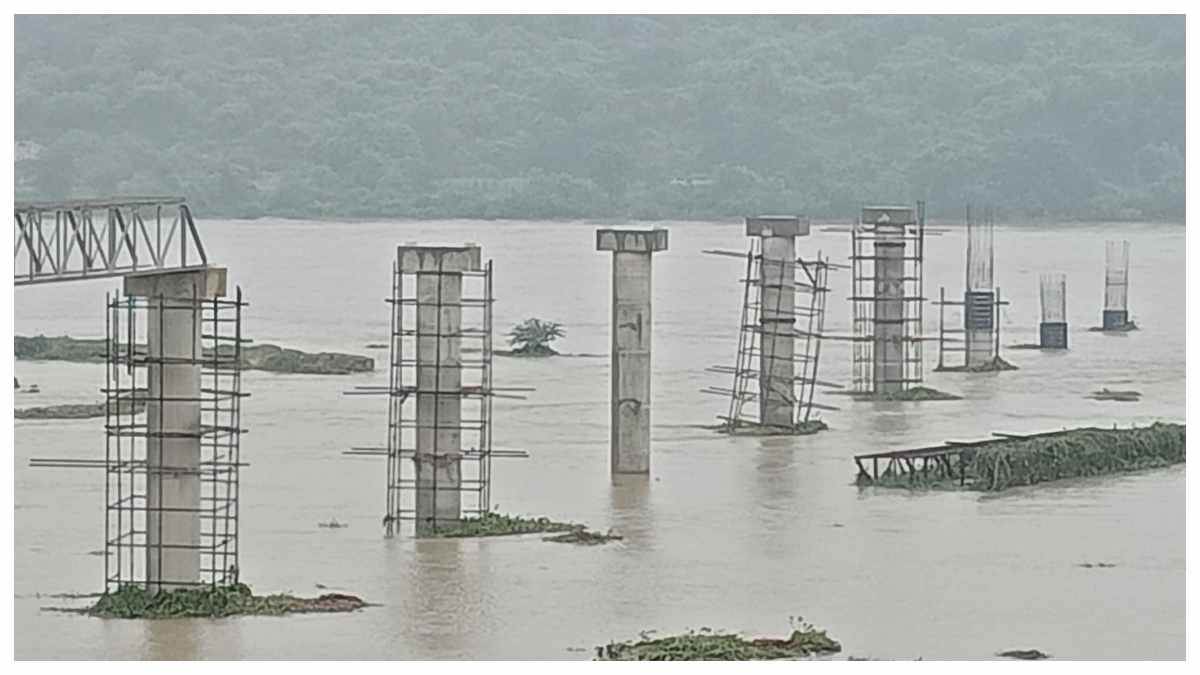 CG News: कोरबा में 299 करोड़ की सीवरेज परियोजना पर मानसून का असर, हसदेव नदी में बढ़े जलस्तर से काम रुका