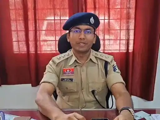 CG News: ट्रेनी IPS राहुल बंसल पर रिश्वत के आरोप से मचा हड़कंप, वायरल ऑडियो के बाद ASI और कॉन्स्टेबल लाइन अटैच