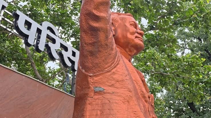 CG News: कटघोरा अटल परिसर की प्रतिमा पर सवाल, जांच के बाद प्रशासन सख्त