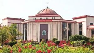 CG News: हाई कोर्ट की सख्त टिप्पणी, पेपर लीक को बताया हत्या से भी बड़ा अपराध