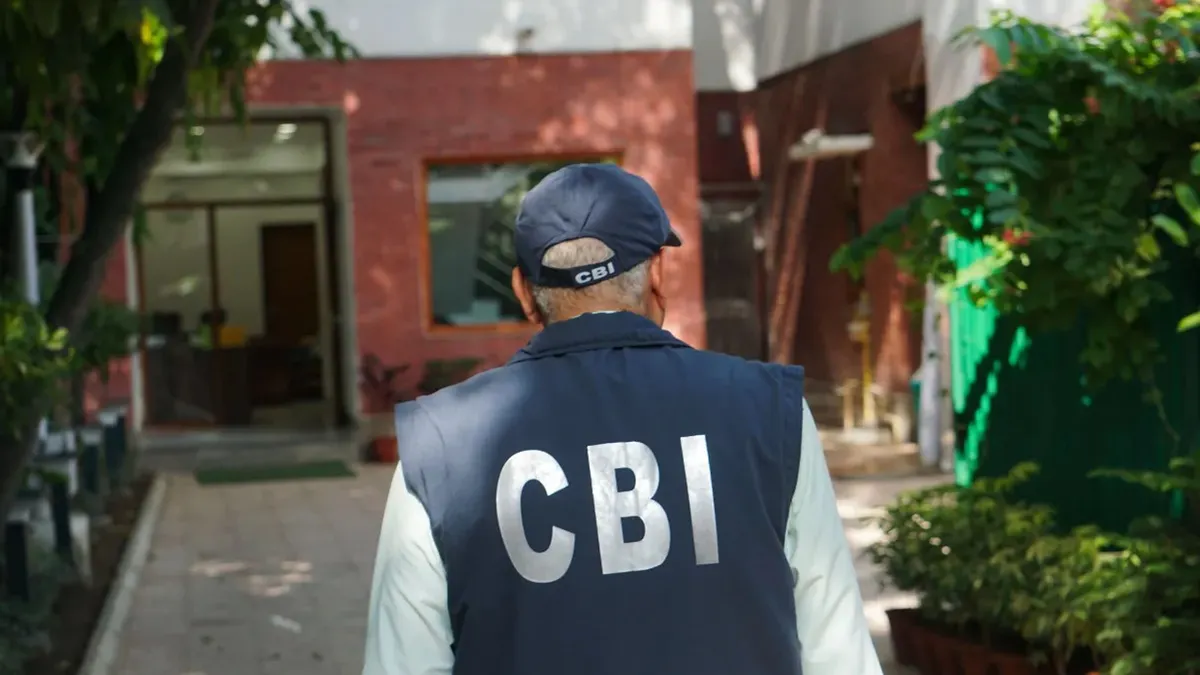 CG News: महादेव सट्टा ऐप मामले में CBI की बड़ी कार्रवाई, दुबई से लौटते ही किंगपिन अभिषेक कुमार गिरफ्तार