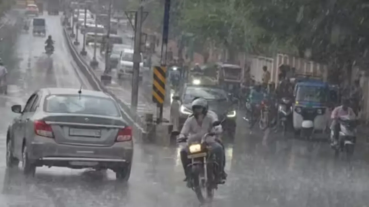 CG News: छत्तीसगढ़ में फिर बदला मौसम, कई जिलों में बारिश और 60 KM की रफ्तार से हवा