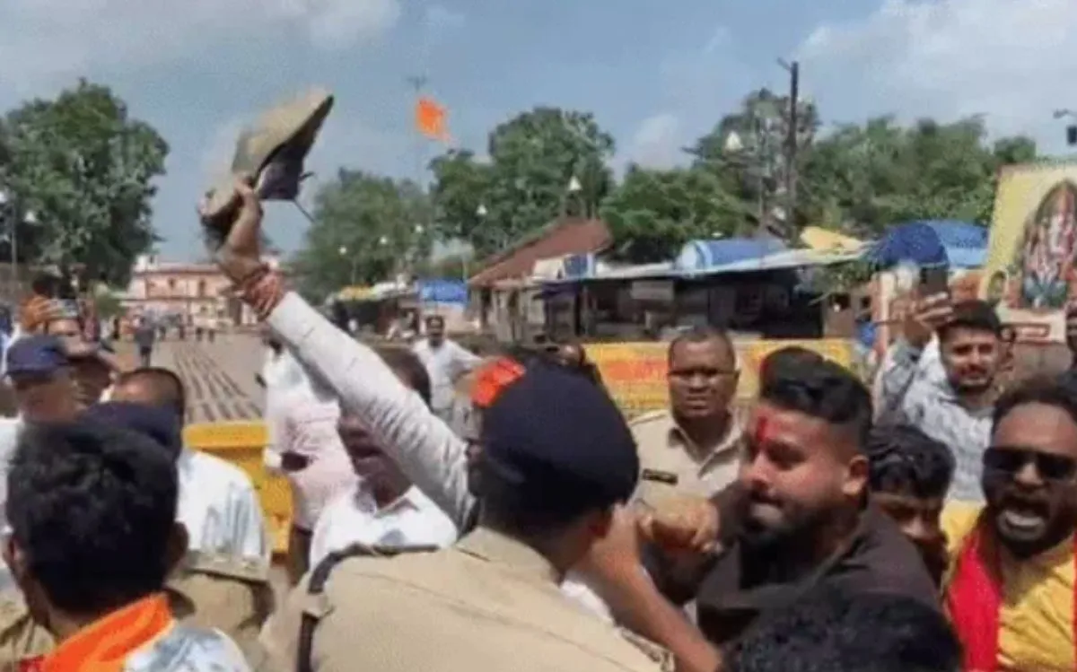 CG News: जगदलपुर में दीपोत्सव को लेकर विवाद, विजय शर्मा के सामने कांग्रेस का विरोध, बाद में BJP-कांग्रेस में झड़प