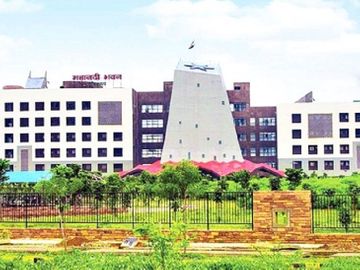 CG News: छत्तीसगढ़ में कर्मचारियों का बड़ा प्रदर्शन, DA-एरियर्स और नियमितीकरण समेत 6 मांगों को लेकर इंद्रावती भवन में जुटेंगे