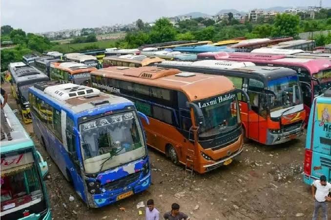 CG News: छत्तीसगढ़ में बस किराया बढ़ाने की मांग, साधारण बसों में 75% और डीलक्स में 30% वृद्धि का प्रस्ताव