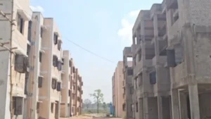CG News: PM आवास के फ्लैट में दरार और सीपेज, ₹4.25 लाख देकर घर खरीदने वाले परेशान