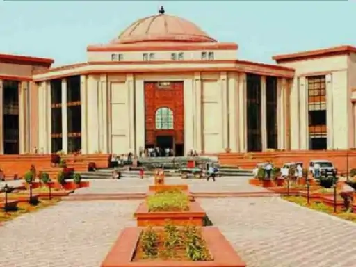 CG News: छत्तीसगढ़ हाईकोर्ट का बड़ा झटका, आरक्षण रोस्टर विवाद के चलते 12,489 शिक्षकों की भर्ती का विज्ञापन रद्द